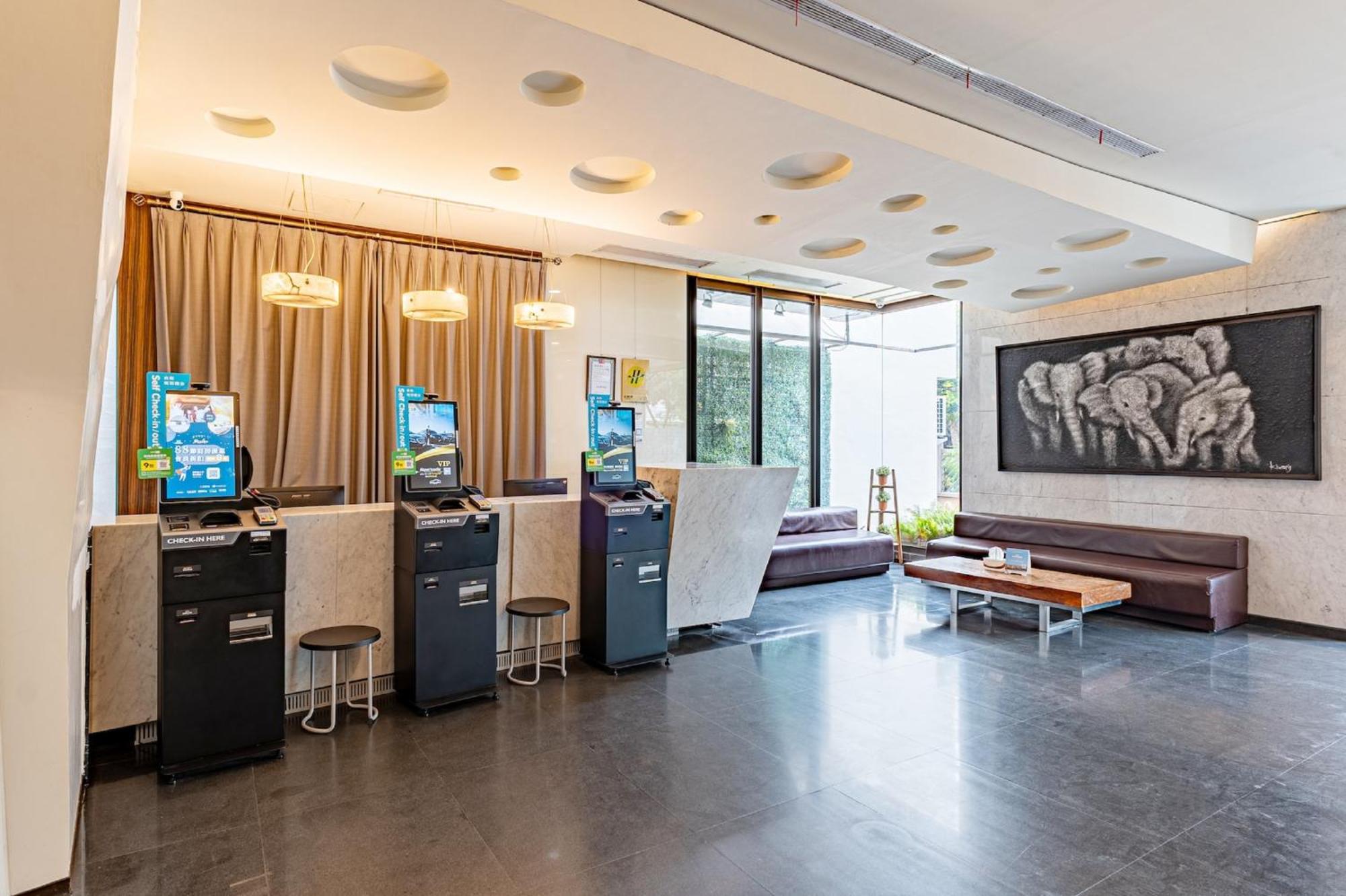 The Galerie Hotel Taichung Exterior foto
